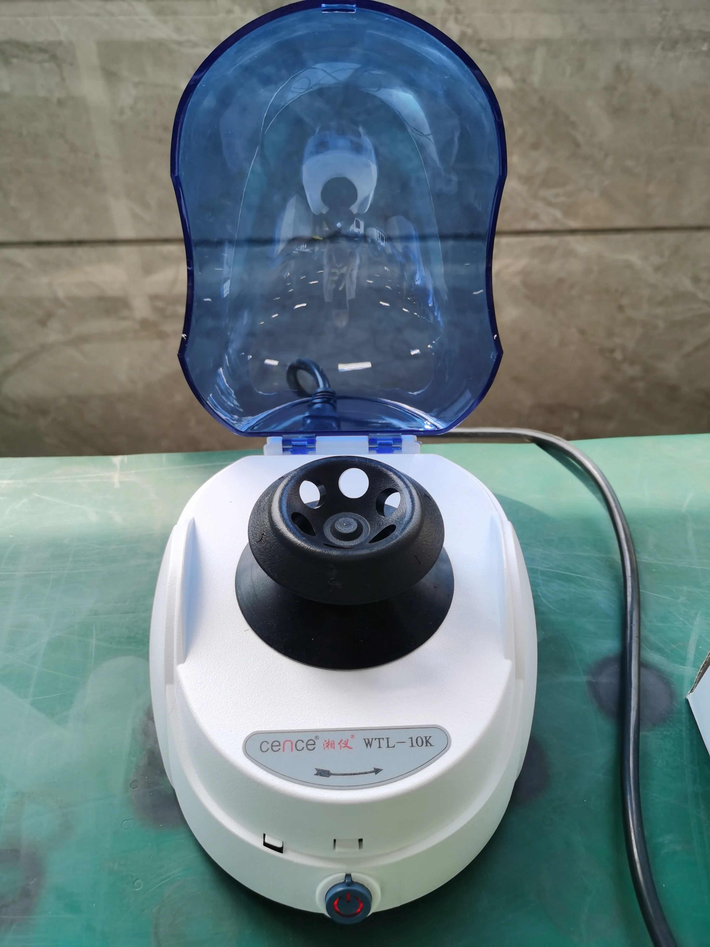 Cence Portable Micro Centrifuge with Low Speed 4000r/min or High Speed 10000r/min Medical Centrifuge