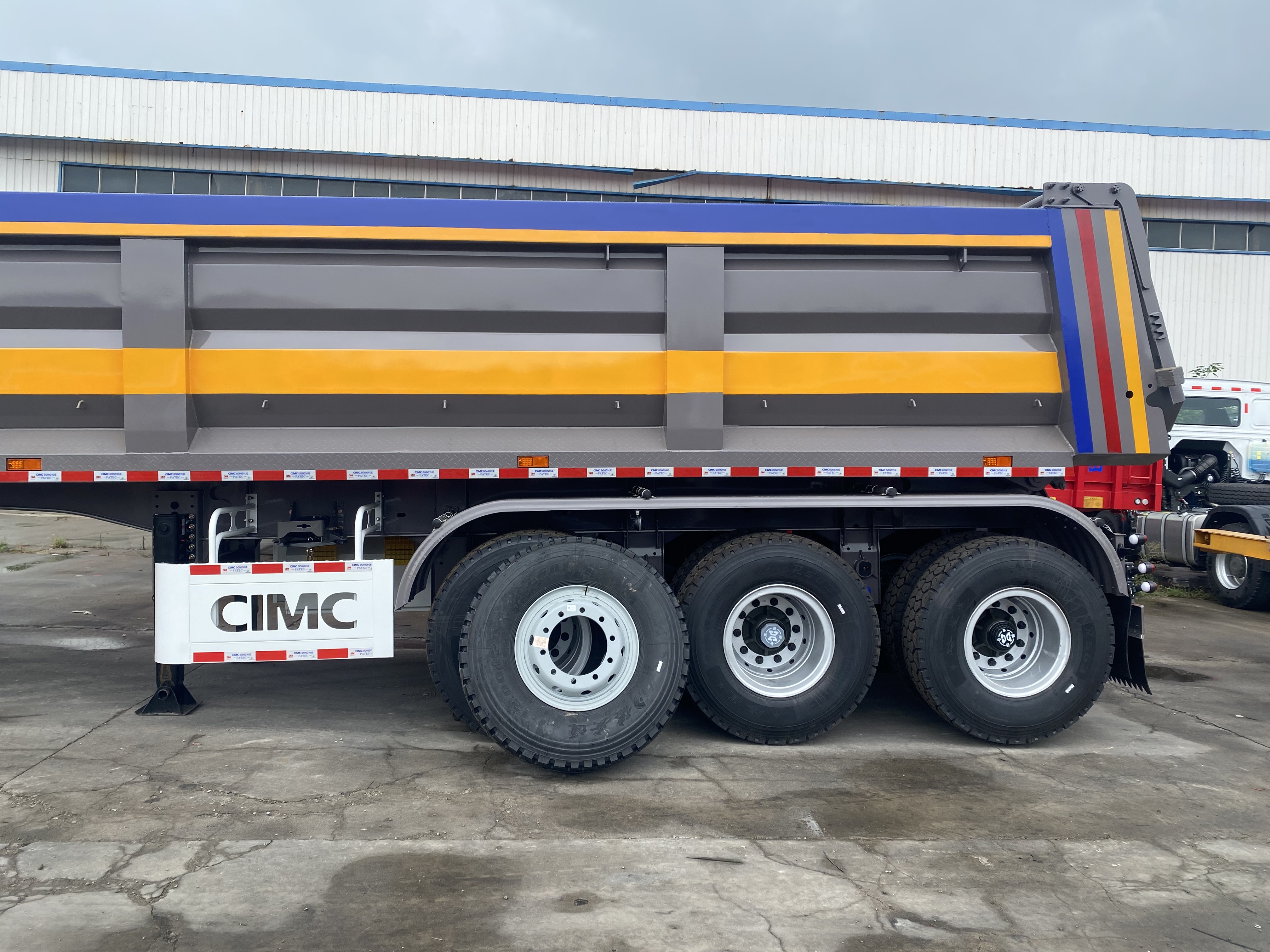 Customized color and size used for Coal/Mine/Stand/Stone Loading 3 axle durable steel rear dump tipper or dumper semi trailer