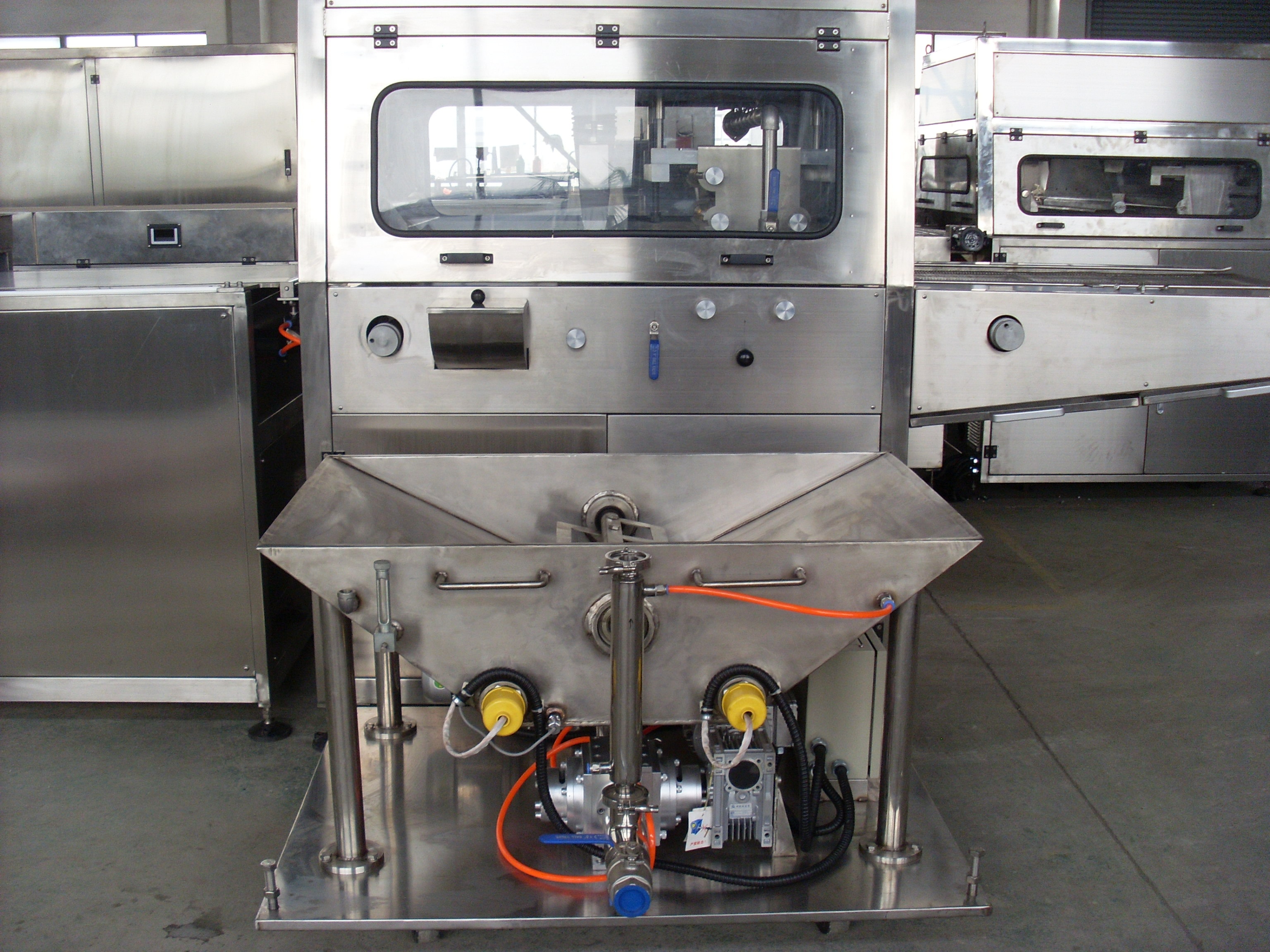 1-1000kg/H 1000mm Conveyor Belt Chocolate Enrobing Line For Biscuit / Cookie