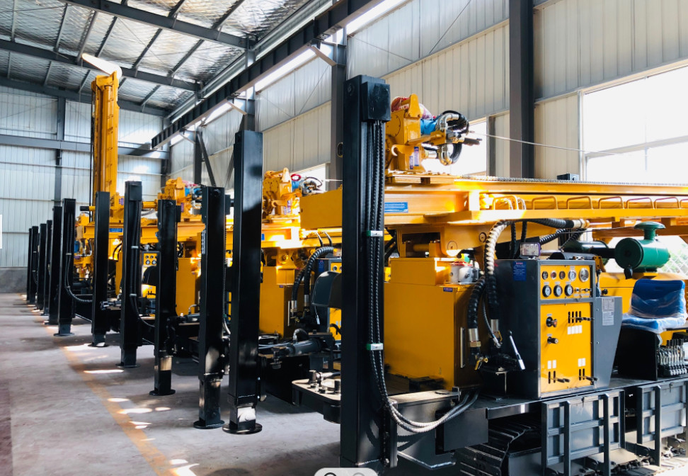 Steel Rotary Portable Water Well 350m Crawler Mounted Drill Rig Machine