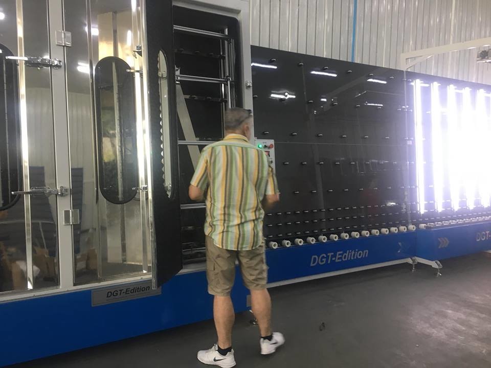 Automatic Flat Press Insulating Glass Machine High Speed Produce Smooth Running