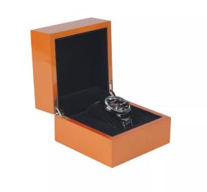 China High Glossy Wrist Watch Packaging Box Hinge Metal Wooden Watch Case wholesale