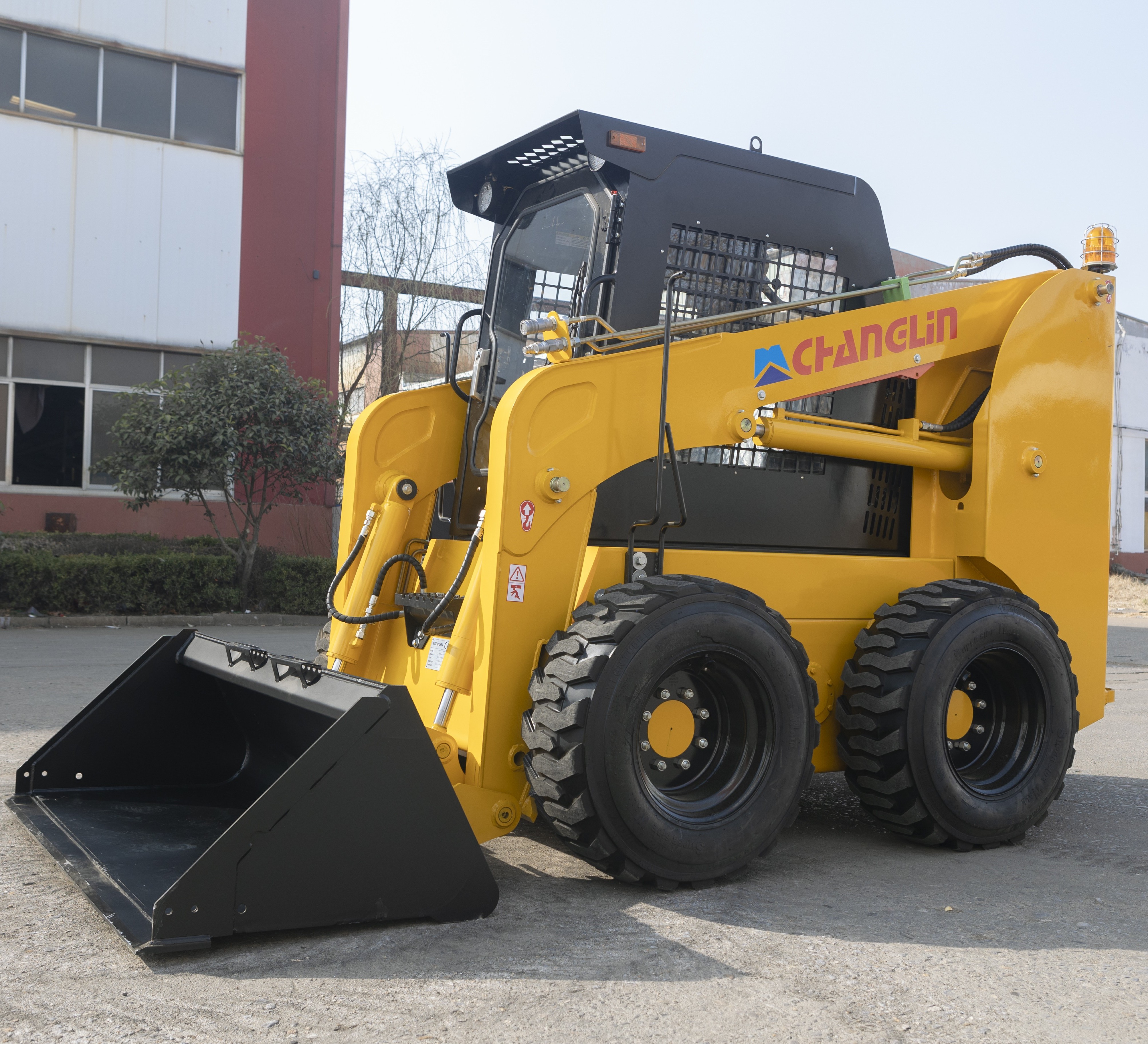 SINOMACH Excavator 255F 36.8KW 0.7 Ton 0.4 M3 Bucket Capacity Mini Skid Steer Loader