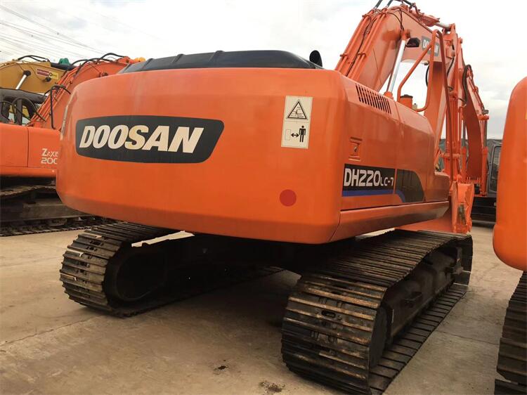 2020 Year Model Used Doosan DH220 Excavator and Active with Lowest Made in Korea