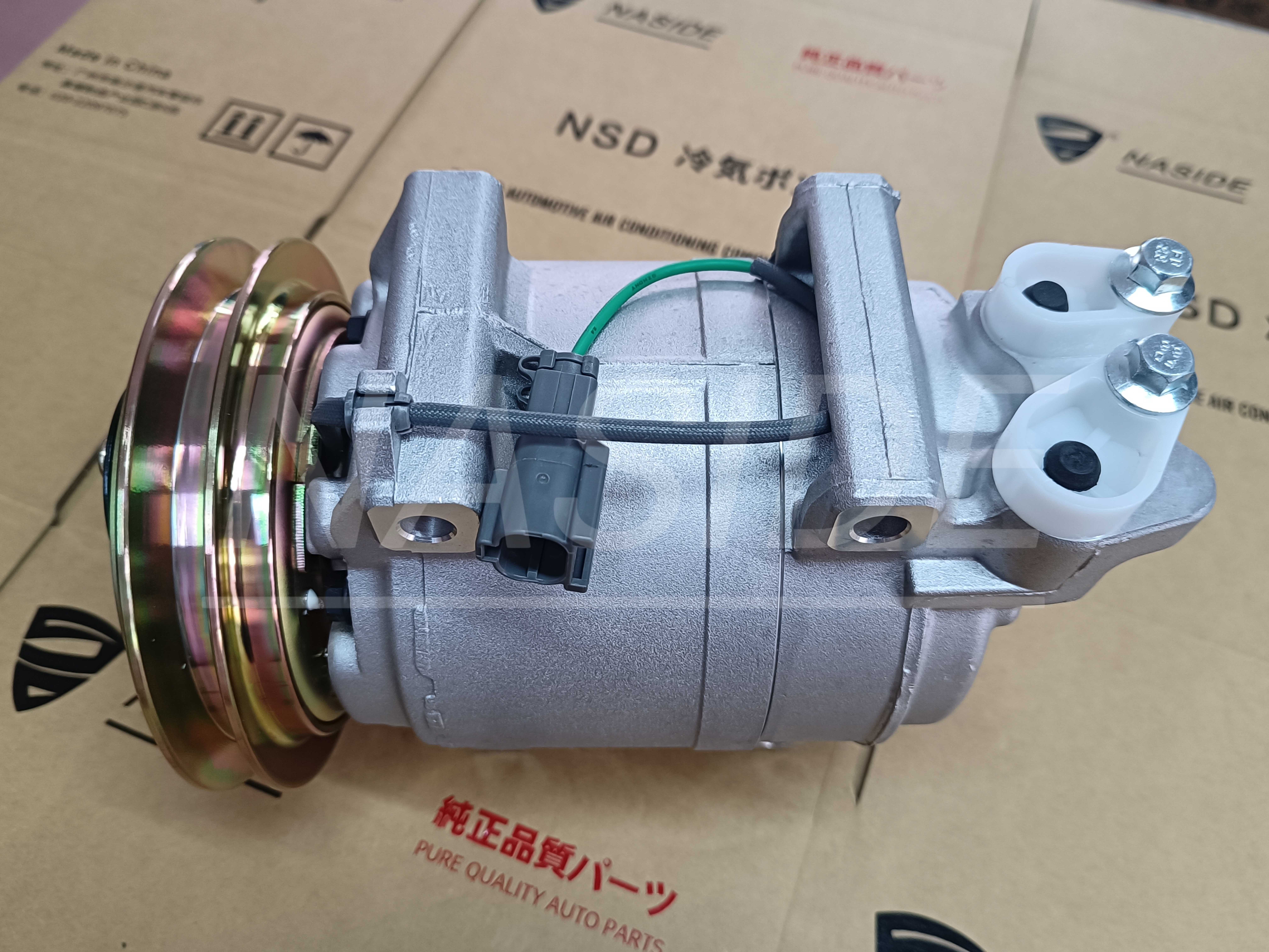 Auto AC Conditioning Compressor For 4663927 DKS15D 4621589 Hitachi excavator