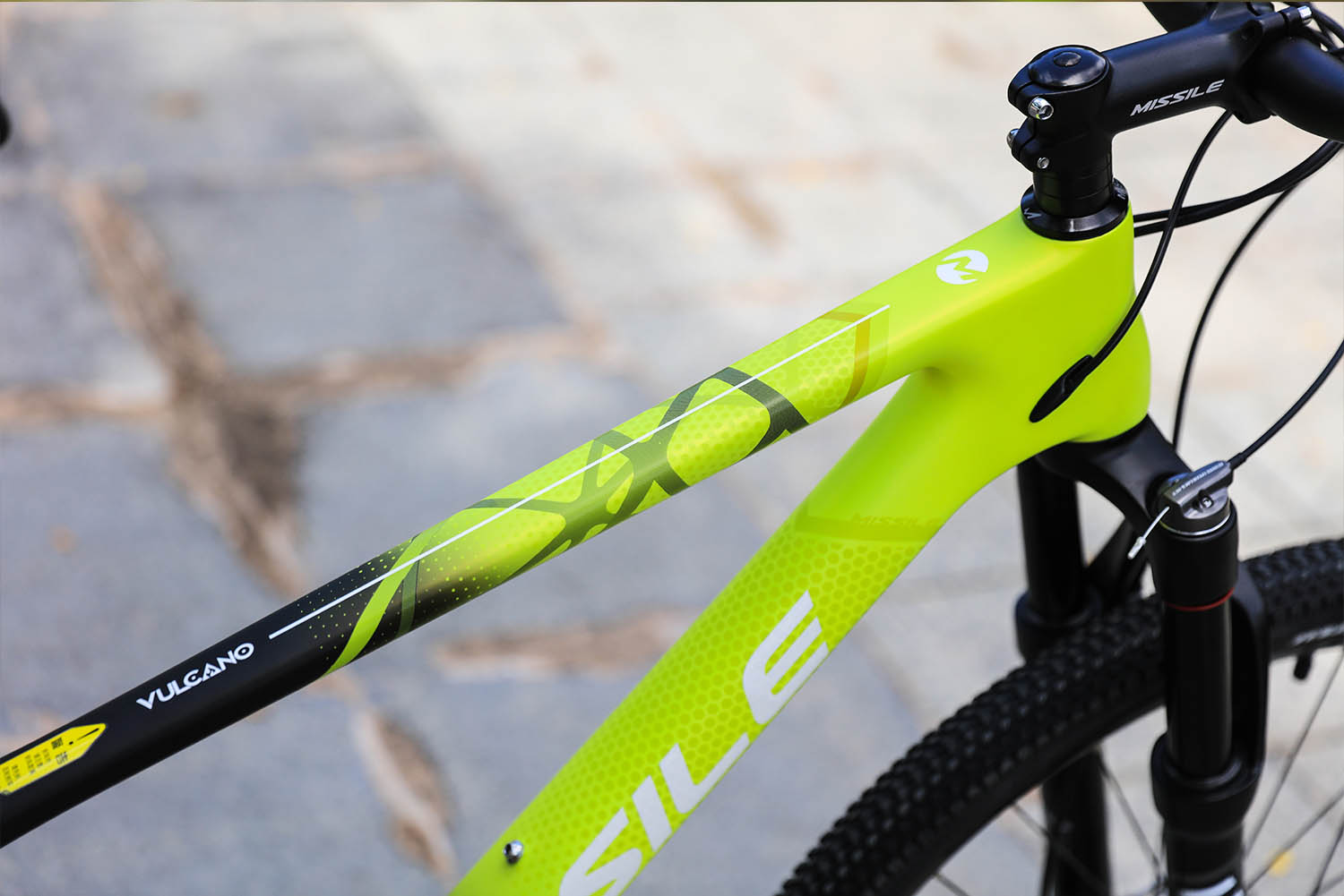 29 Inch MTB Carbon Fibre Mountain Bike With YBN S12S Chain And 160mm Brake Disc Pads