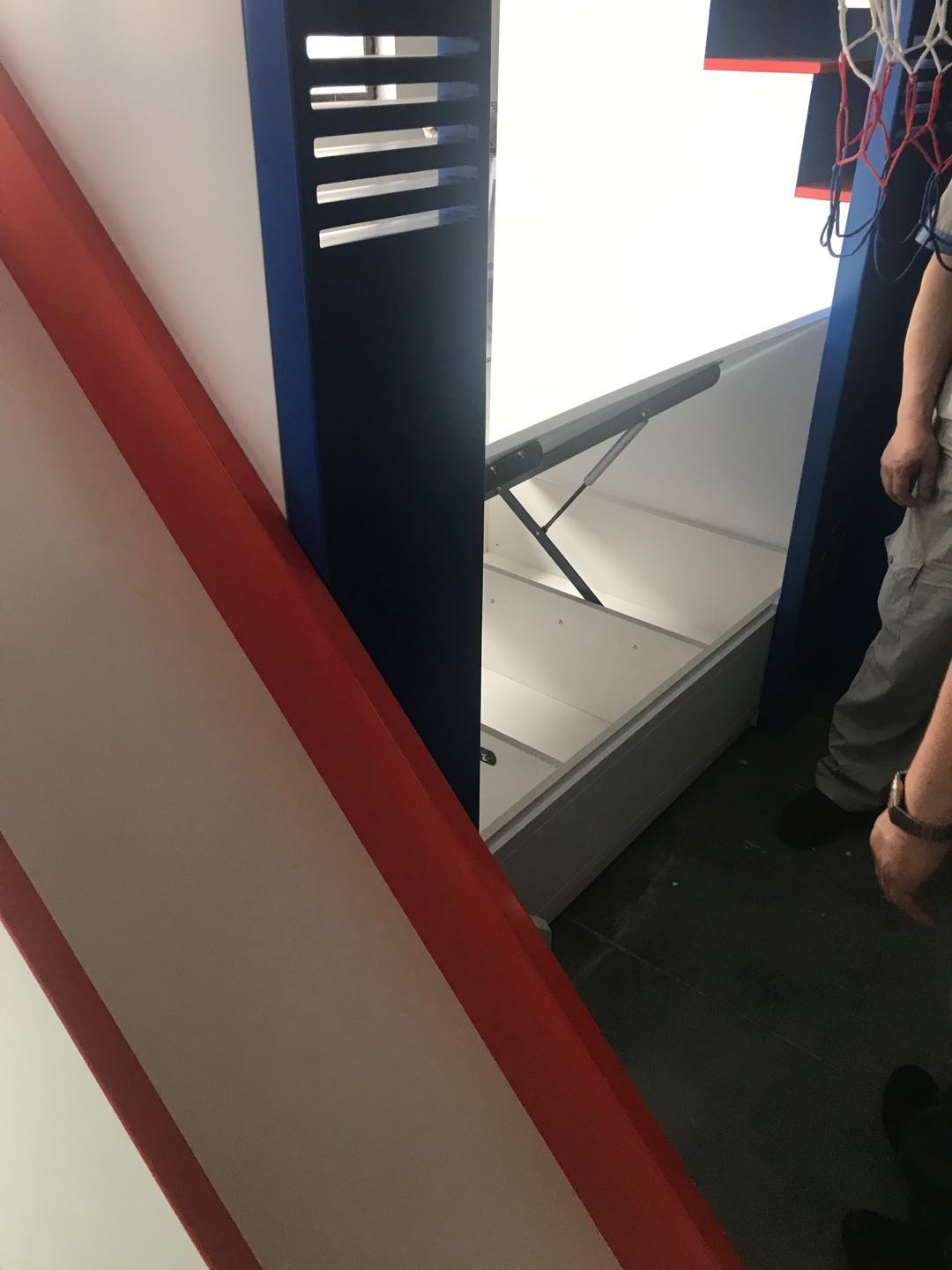 Customized Safe Children Furniture Solid Wood and MDF Bunk Bed for Kids Bed Blue for Boy with Basketball Hoop and Slide