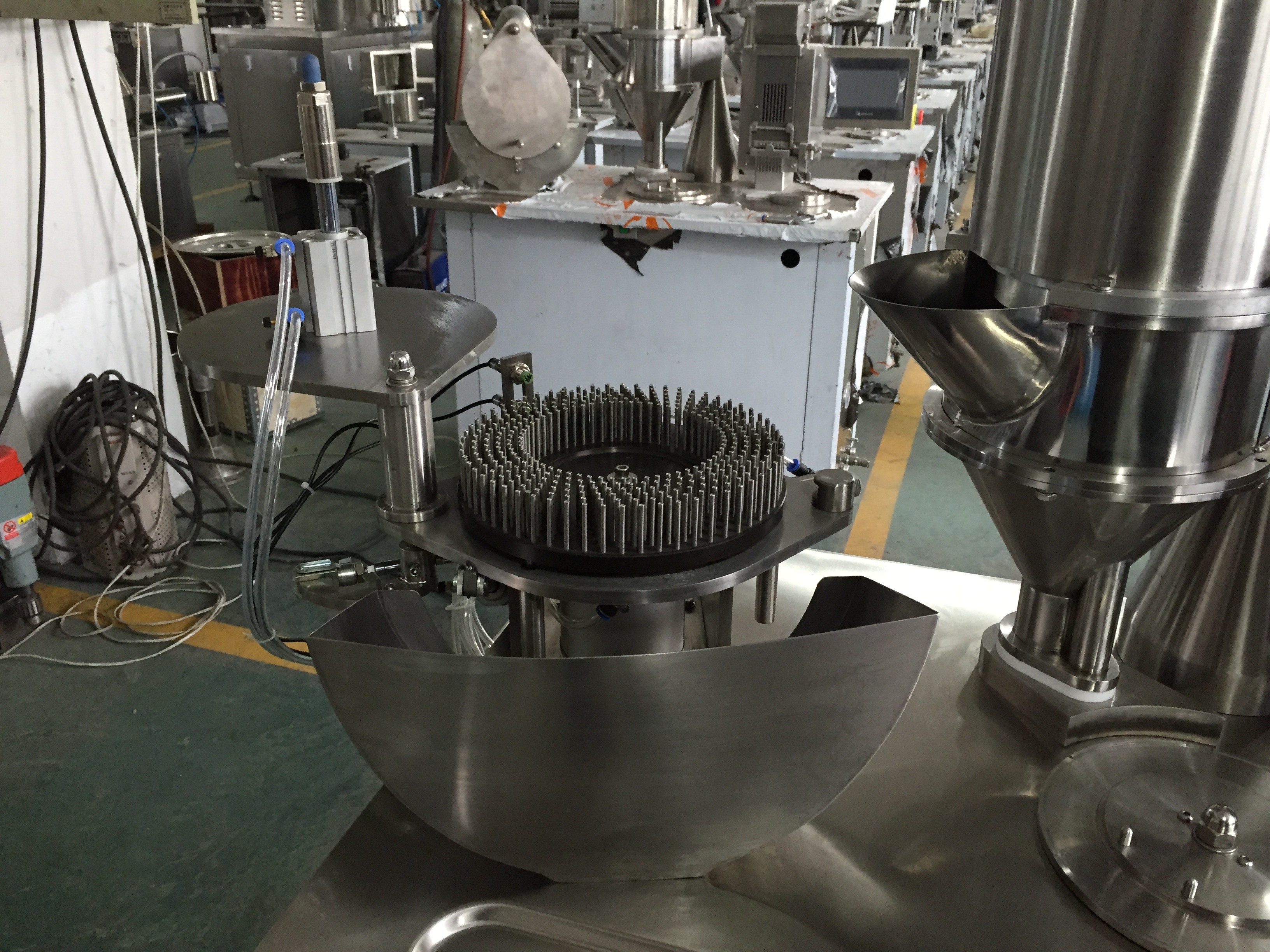 Powder / Pellet Semi Auto Capsule Filling Machine , Industrial Filling Equipment
