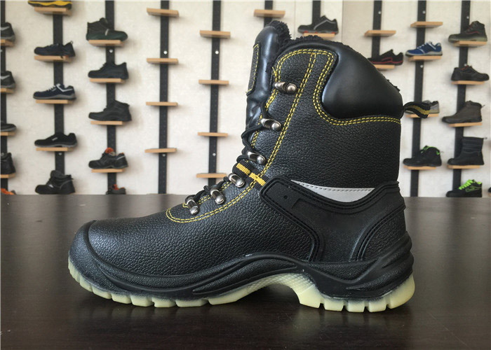 Fashion Mens Rubber Work Boots European Size Standard For Engineer OEM / ODM Available
