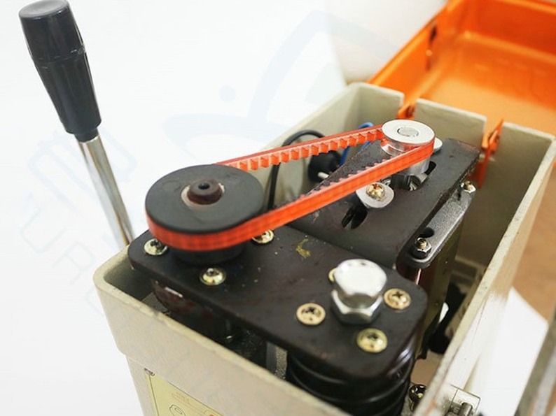 180W Motor Power Electric Key Cutting Machine for Duplicate Key Making Voltage 110/220V