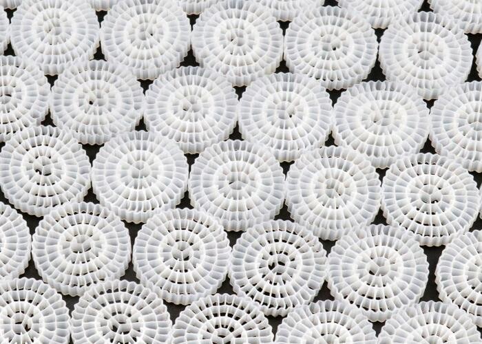 Bio Film Growth Fast K1 Micro Filter Media 25*10mm Any Colorful HDPE Kaldnes