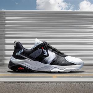 China EVA Lining Custom Basketball Shoes Non Slip Fashion And Leisure wholesale