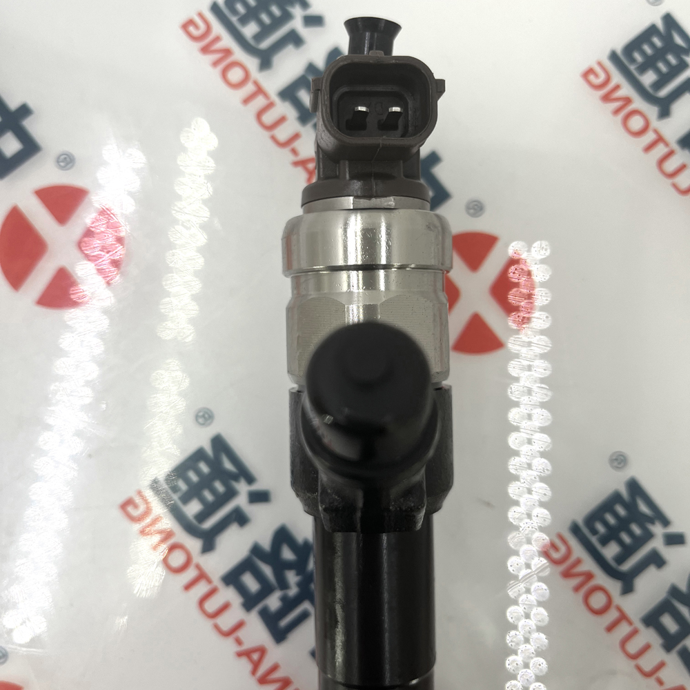 095000-8011 Diesel Engine Fuel Injector for Denso Injector Assy 095000-8011 Common Rail Fuel Injector 095000-8011 095000-8010 095000-8910 095000-8911