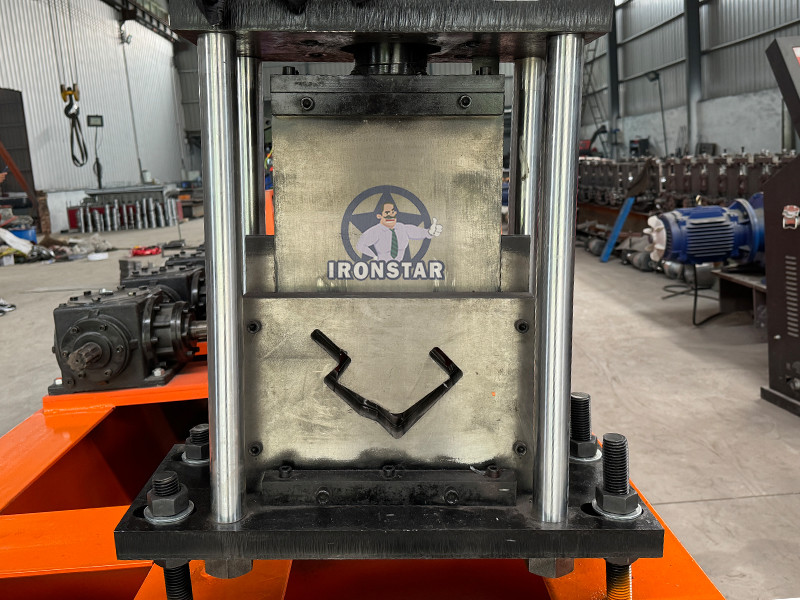 Storage Rack Upright Post Roll Forming Machine in Russia Raw material:Galvanized steel