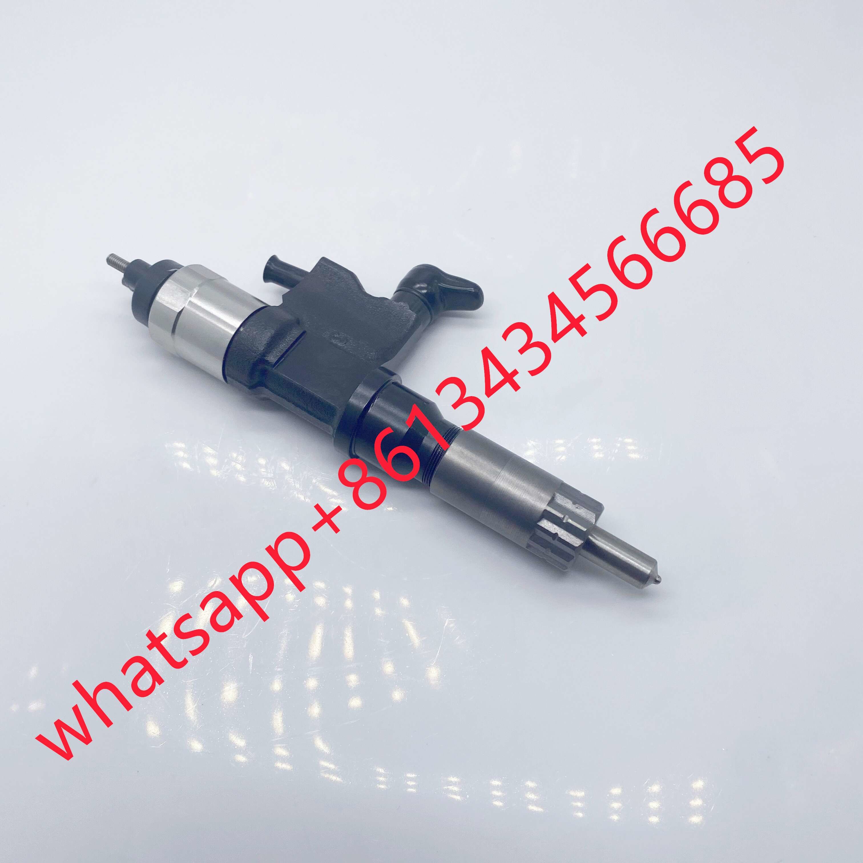 In Stock Common Rail Fuel Injector 095000-8973 095000-8971 095000-8970 8-98151856-3 FOR ISUZU 6HK1 ENGINE
