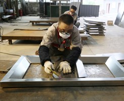 Waterproof 150cm Solid Wood And Metal Park Bench