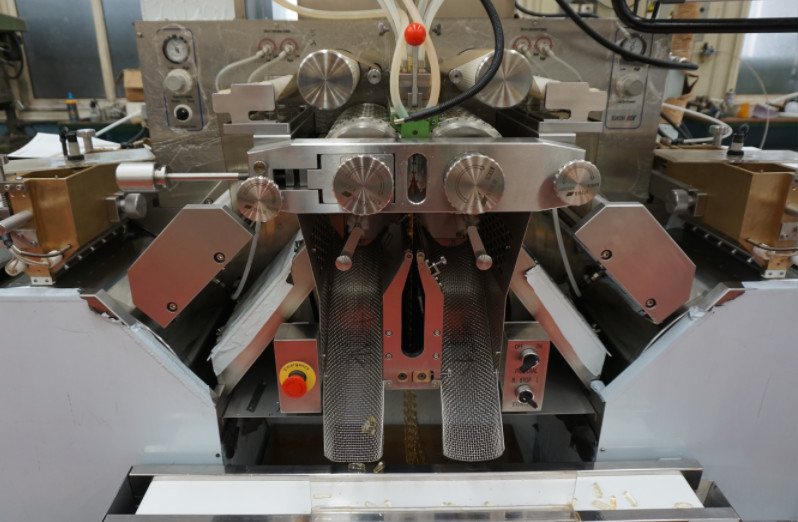 Big Pharma Cosmetic Vegetarian Softgel Capsule Filling Machine