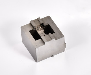 Durable Precision Die Cast Automotive Parts With Mirror Polishing Drilling Surface