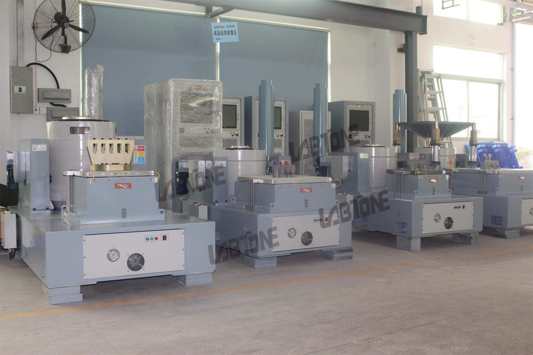 2000kg Vibration Test Machine Meets IEC 60068-2-64 Standard For Electronics Test