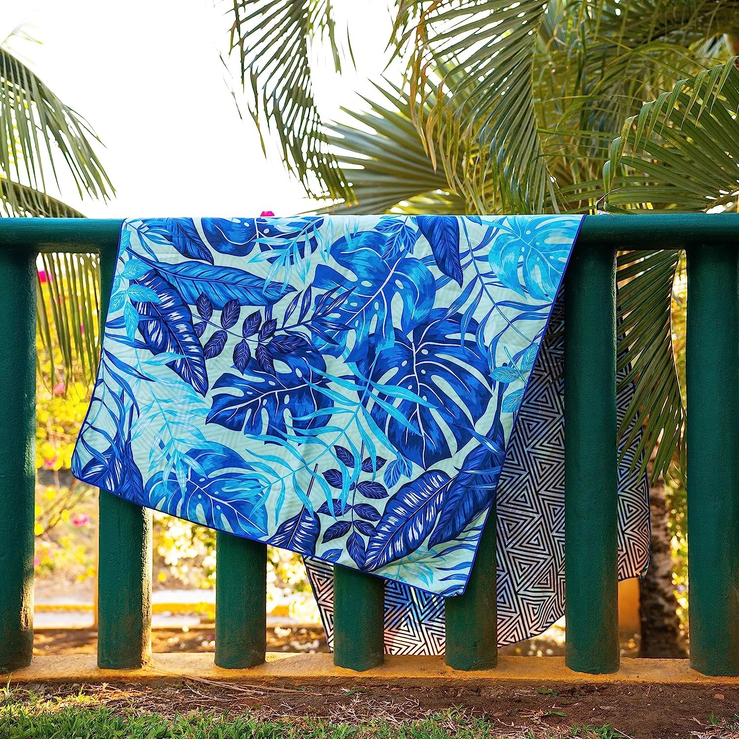 Factory quick dry sand free customized printing microfiber beach towel