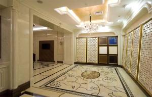 China Mirror Rose Gold Stainless Steel Room Dividers For Hotels/Villa/Lobby/Shopping Mall wholesale