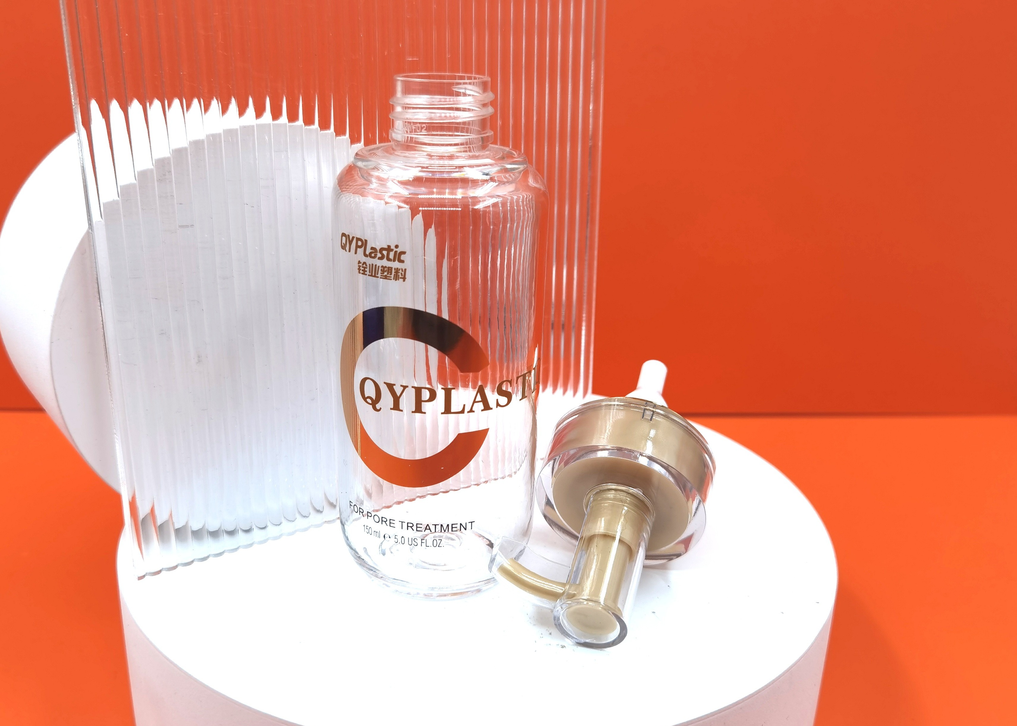 Fashion Moisturizer Plastic Cosmetic Bottles Gold Hot Stamping 100ml 150ml Acrylic Pump