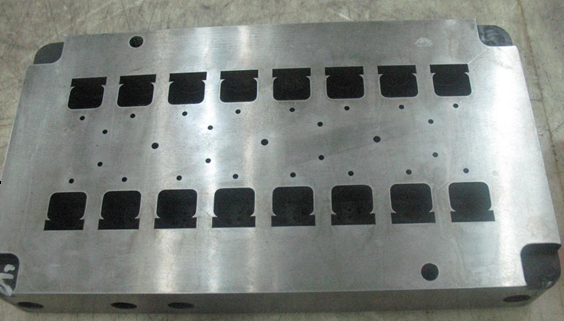 Small Clear Multi Cavity Injection Molding POM Parts Double Shot Molding