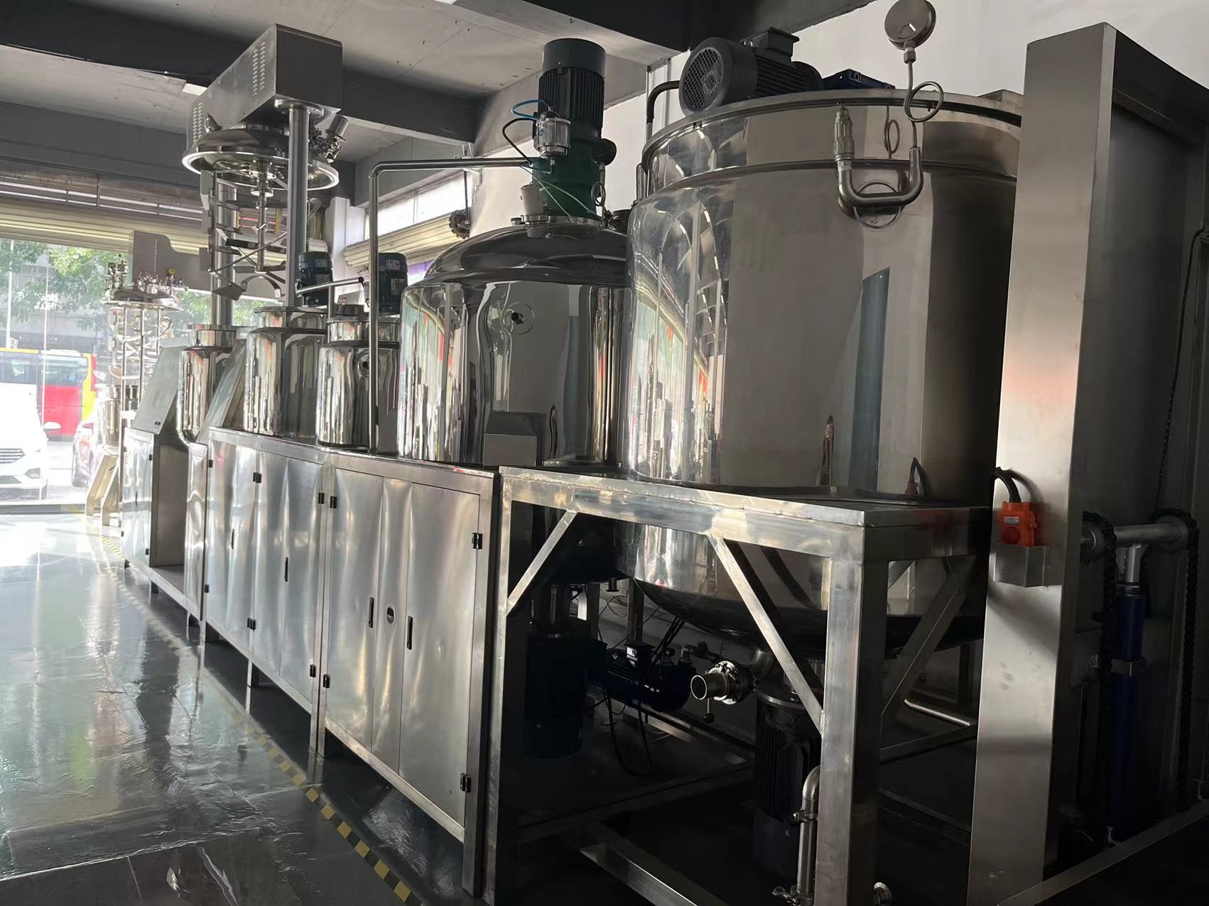 2.2-30KW Cosmetic Emulsifier Mixer High Speed Disperser Low Speed Agitator