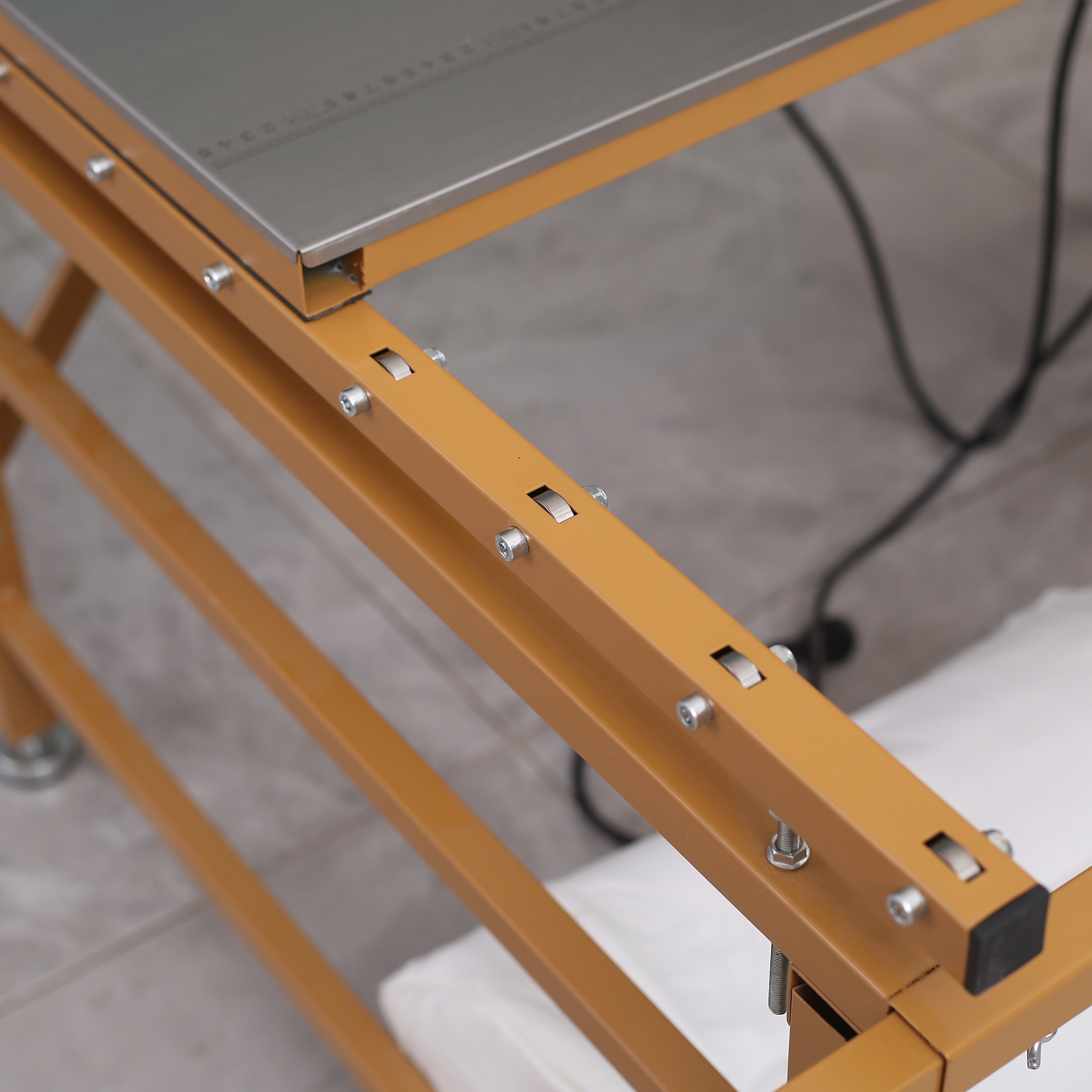 Small Lightweight Collapsible Plywood Panel Saw With Dust Free