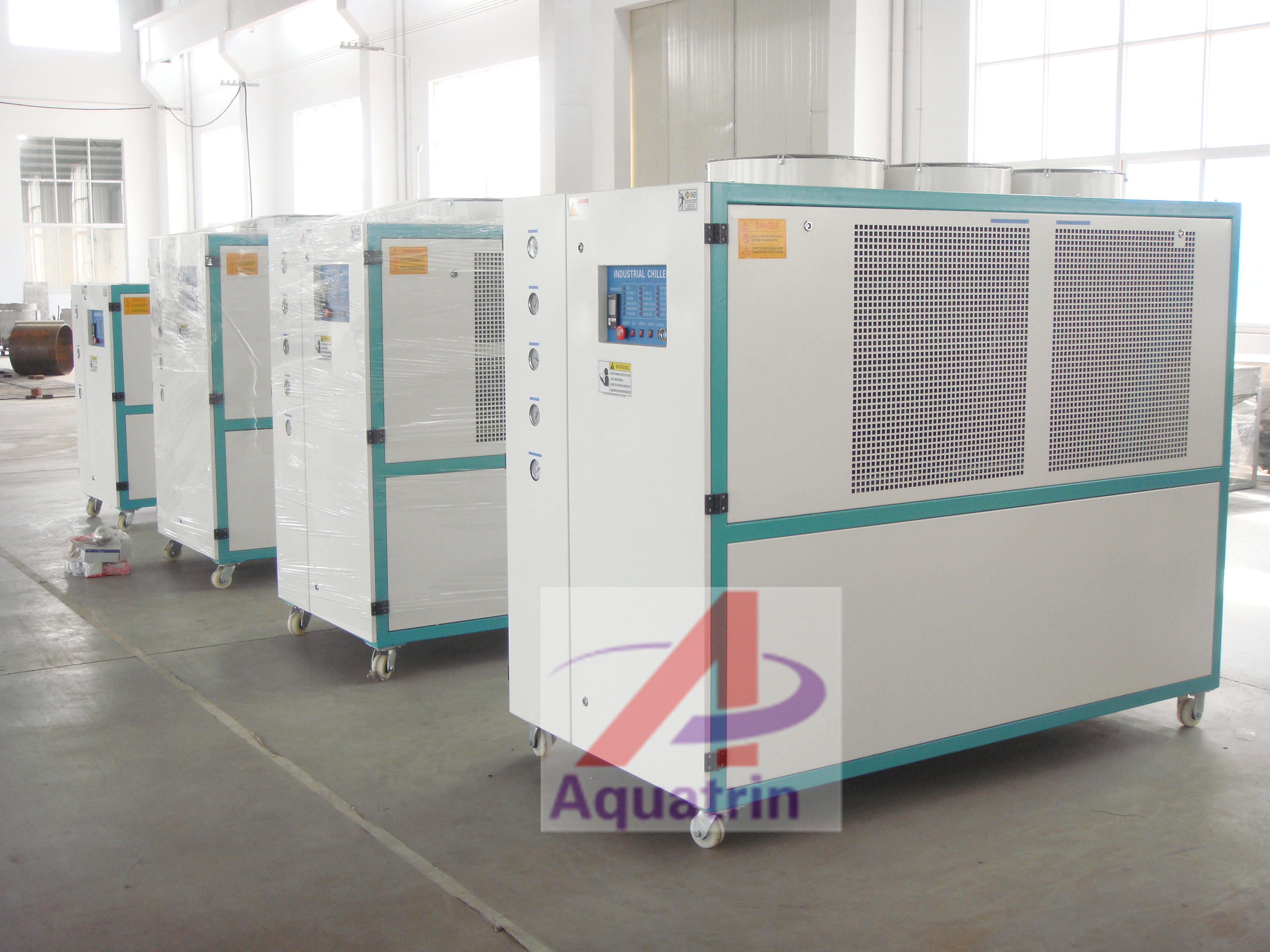330ML Glass Bottle Filling Machine SUS304 Bottling And Capping Machine