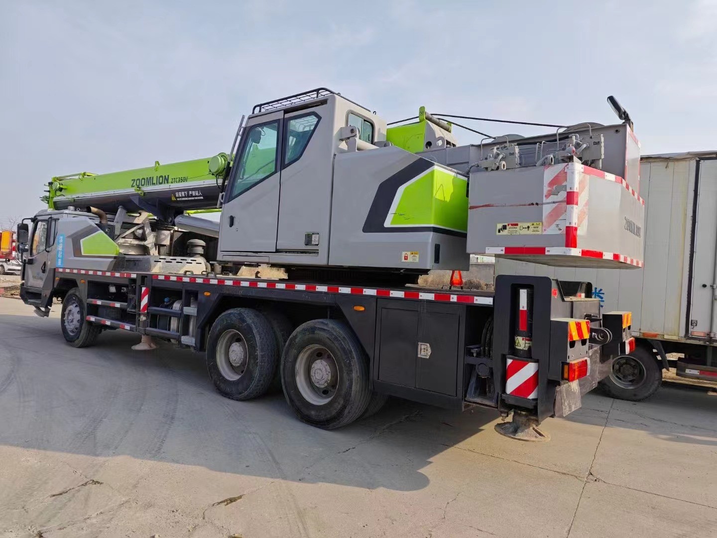 2019 Zoomlion ZLJ5333JQZ25V Truck Mounted Crane with 28500KG Weight and 16600mm Length 25000kg 215kw Diesel Powered