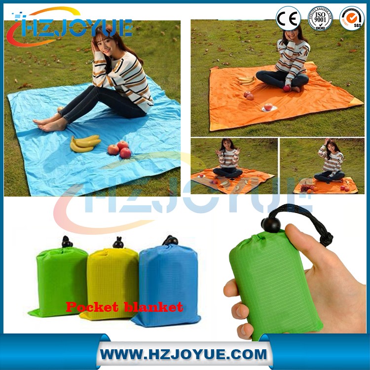 pocket blanket waterproof