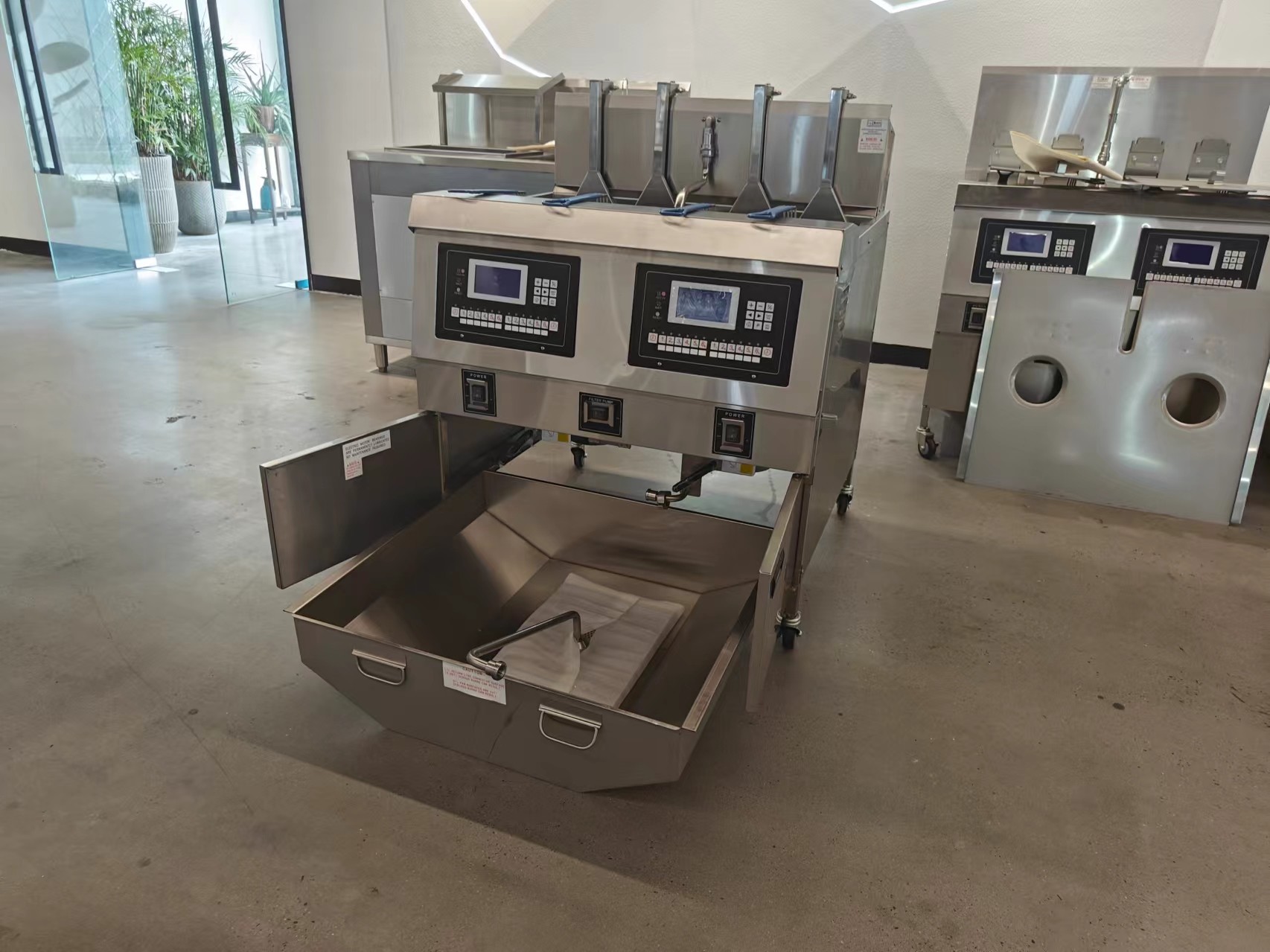 Electric Chips With Memory Function Open Style With Oil Filtration Deep Fryer