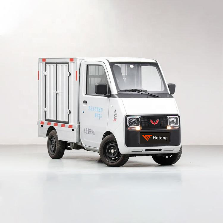 Green and Pink Wuling E10 EV Express Special Electric Car for Delivery of Energy Cars