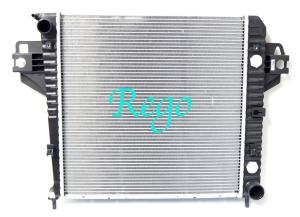 China OEM No.52080118AA Jeep Liberty Automobile Cooling Aluminum Radiator Replacement wholesale