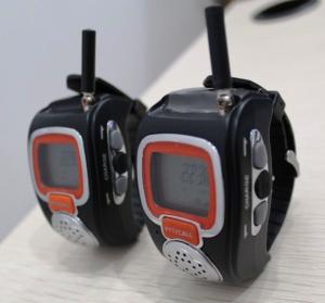 China freetalker PMR wristwatch walkie talkie radios wholesale