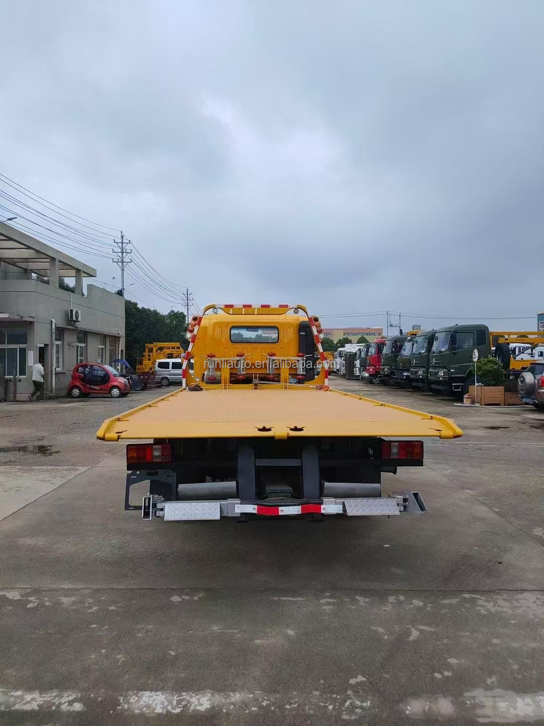 Sinotruk HOWO 6 Ton FlatBed Towing Truck Road Rescue Recovery Truck Rollback Tow Truck Wrecker