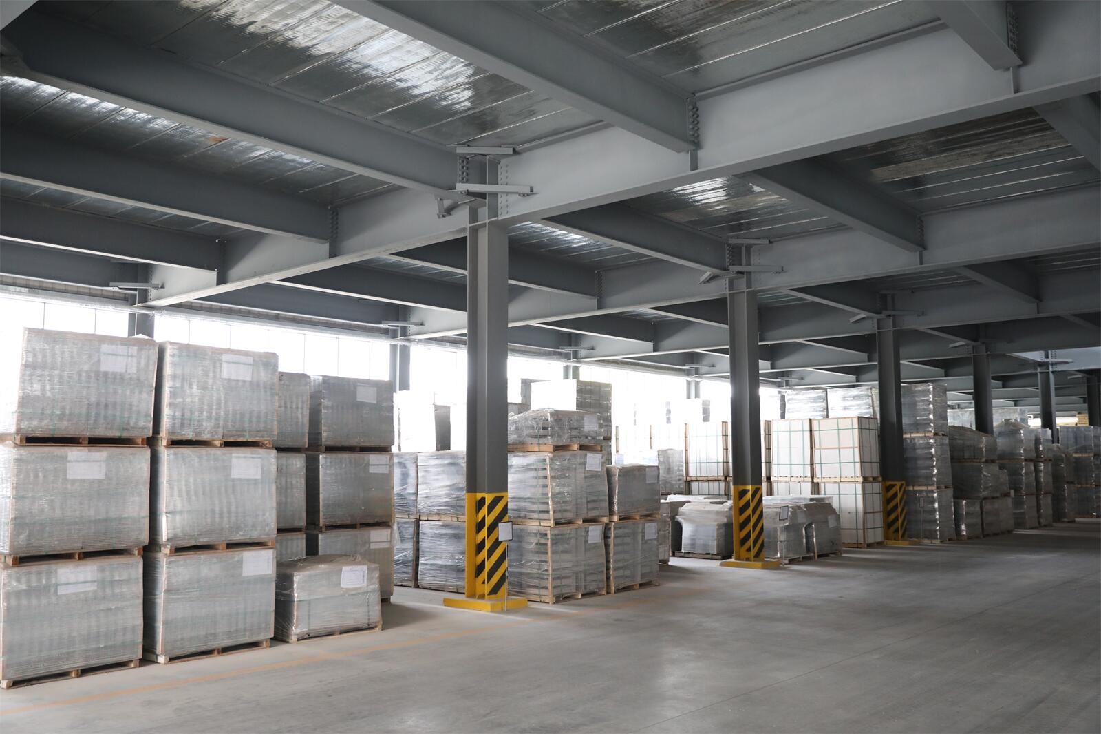 High Mechanical Strength Zircon Mullite Refractory Bricks Sintering Zirconia Mullite Brick For Glass Furnace