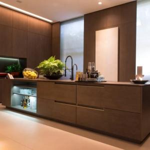 China Luxury Simple House Furniture , Black Veneer Waterproof Kitchen Cabinet wholesale
