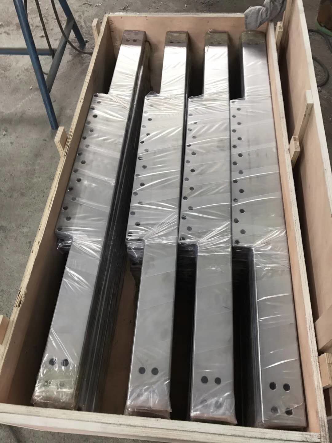 Electrolytic Tanks Titanium Square Rod , Titanium Rectangular Bar Length 200mm-6000mm