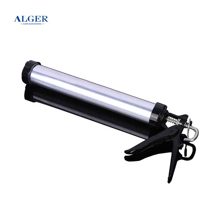 Polyurethane Spray PU Foam sealant for window and door