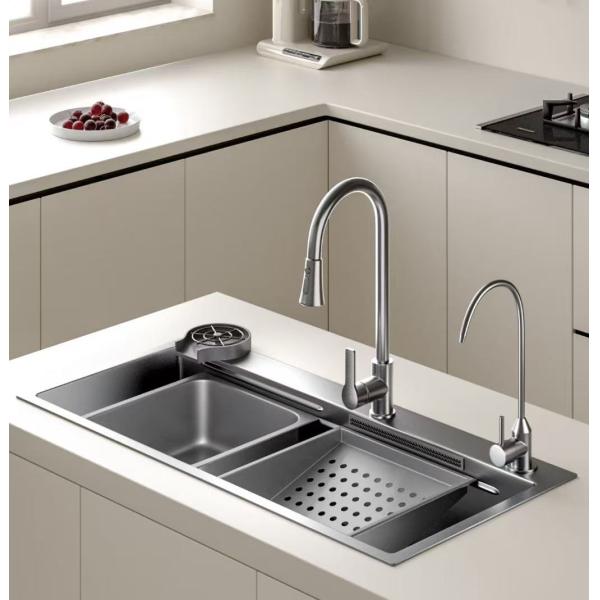 Sturdy kitchen sink demonstrating heavy load capacity