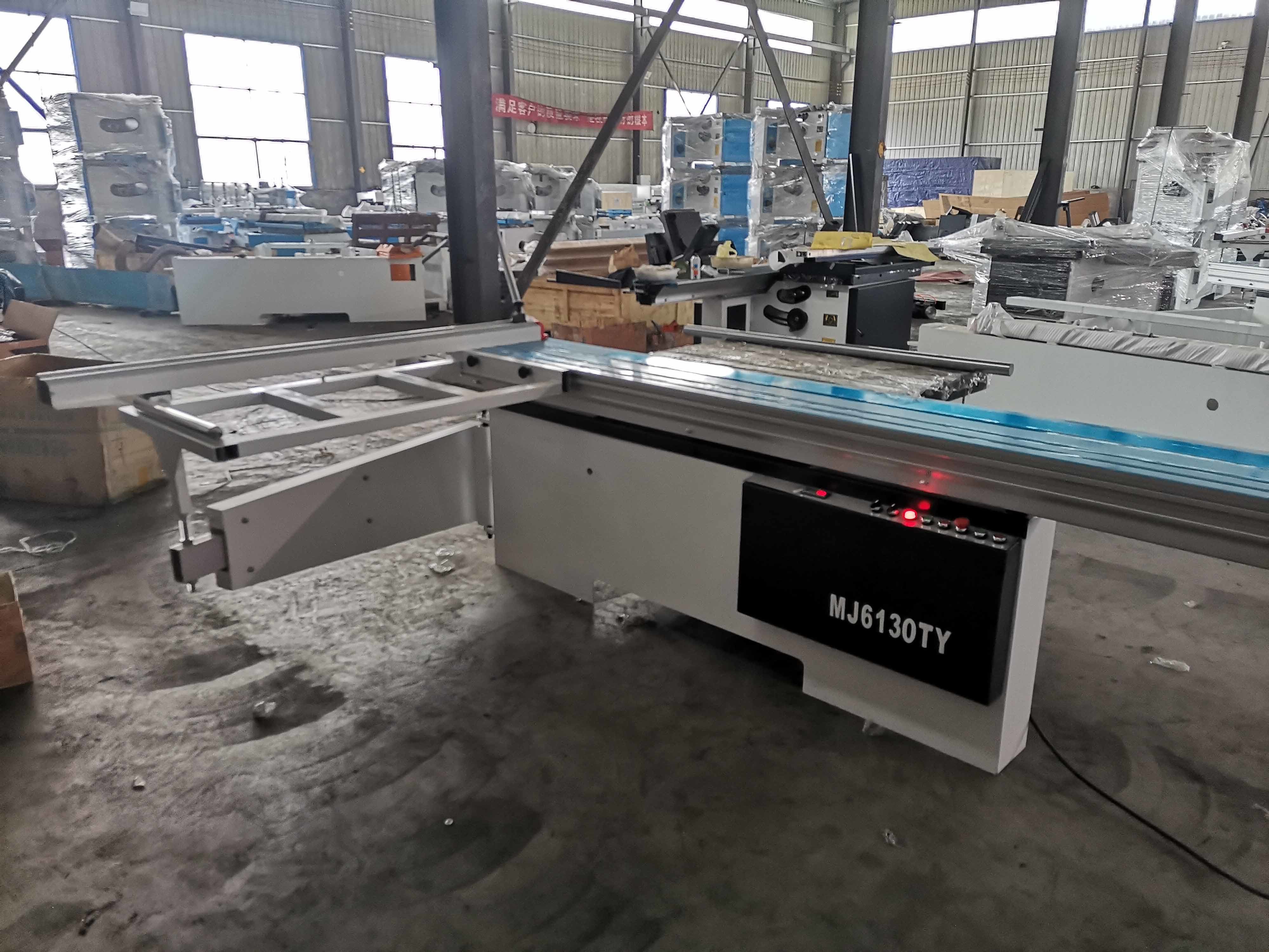 Wood saw machine big board cutting machine for cabinet producing wood sliding table saw