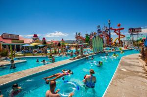 China Commercial Steel Lazy River Equipment Water Park Artificial River Customized wholesale
