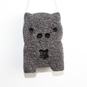 China 8.6×6.5×2.5cm Charcoal Konjac Facial Sponge Vegetable Fiber Bear Bath Sponge wholesale