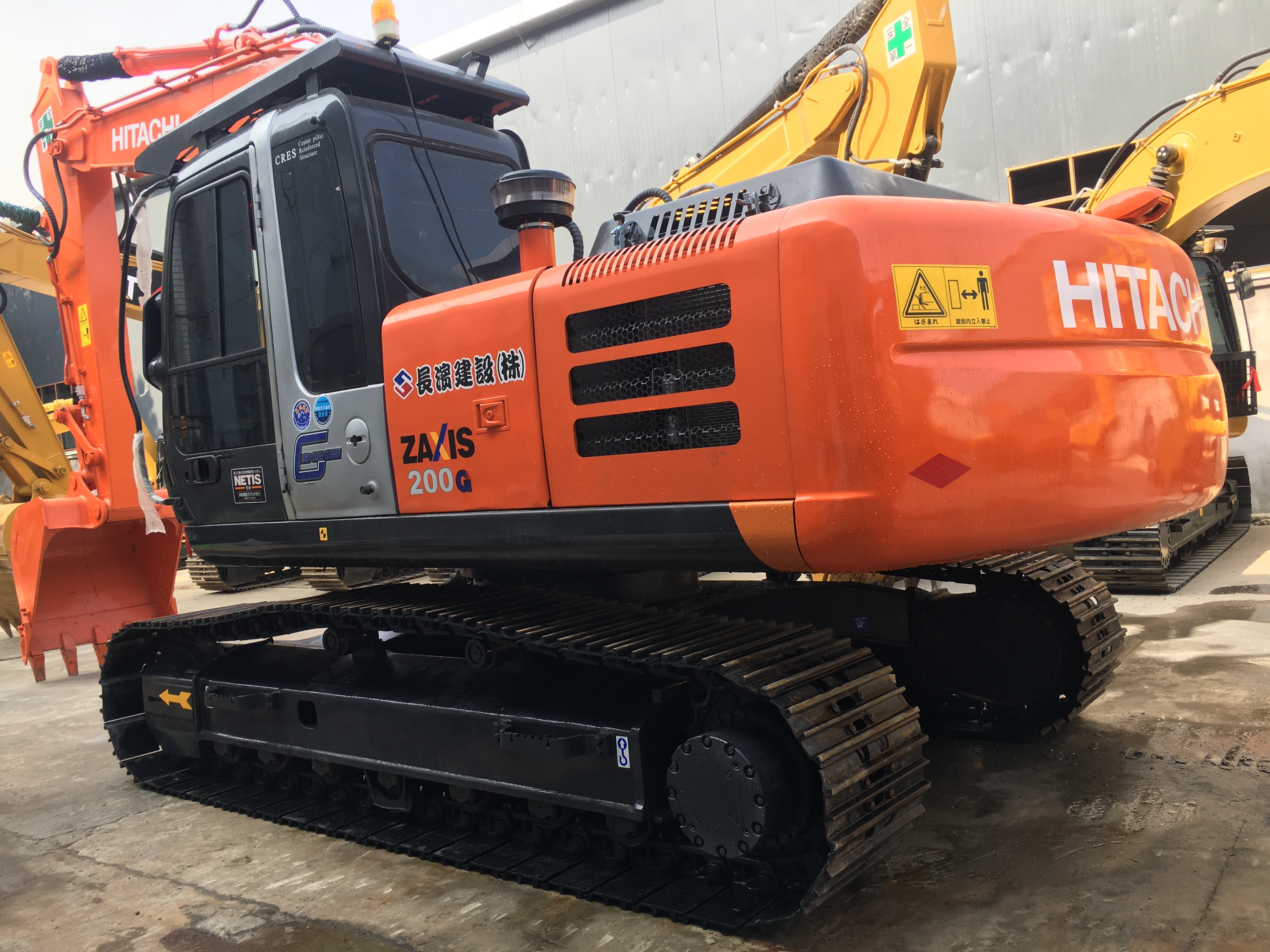 Original Hitachi Paint Used Excavator With Bucket Capacity 0.25m3 To 1.0m3