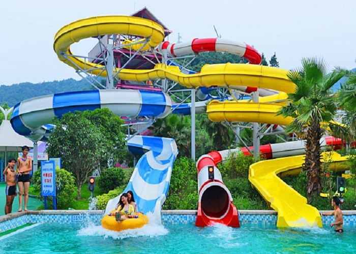 Outdoor Aqua Play Adult Swimming Pool Spiral Water Slides
