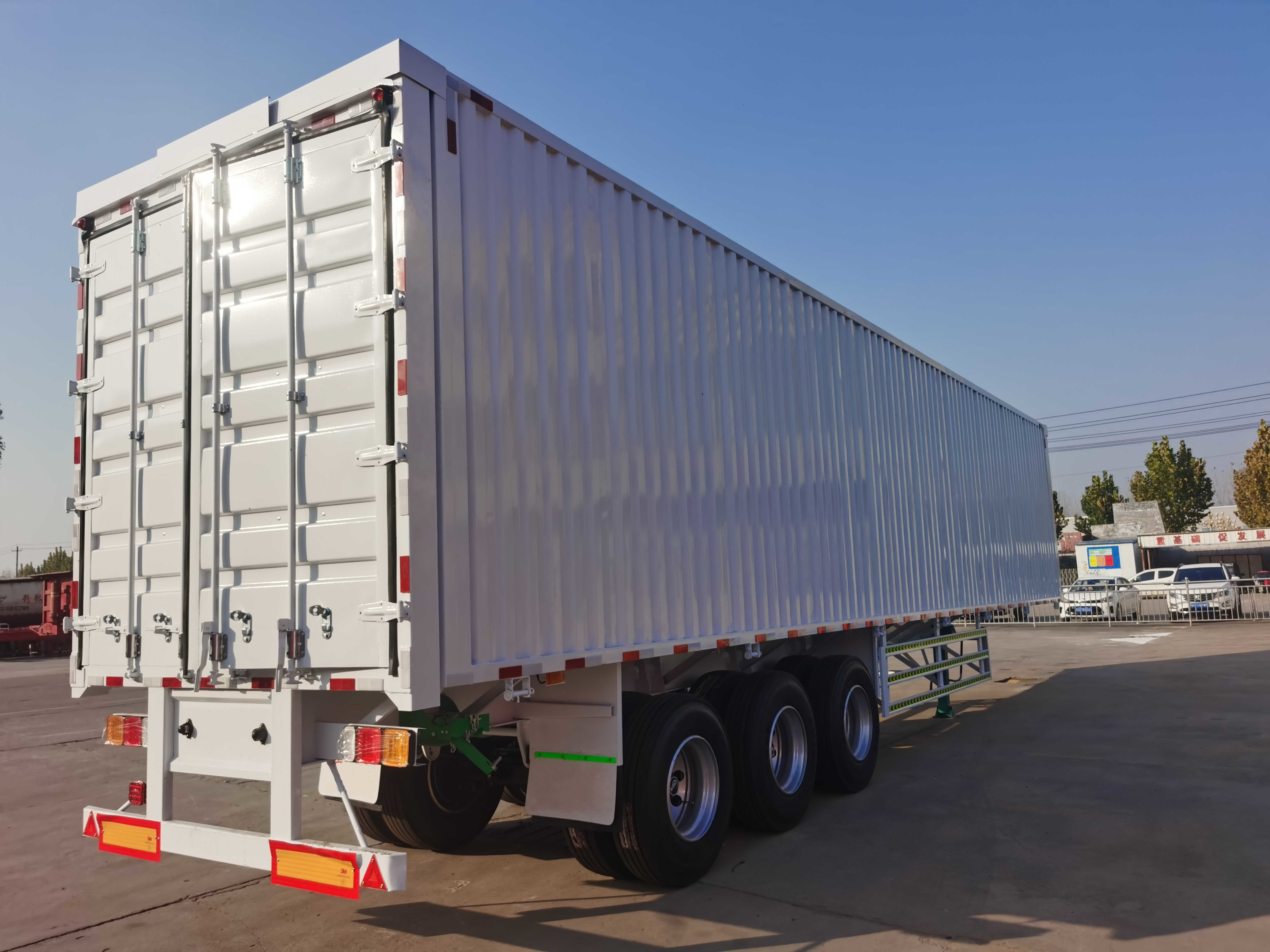 42' 3 Axle Cargo Enclosed Trailer 80T Van-Type Cargo Transporter