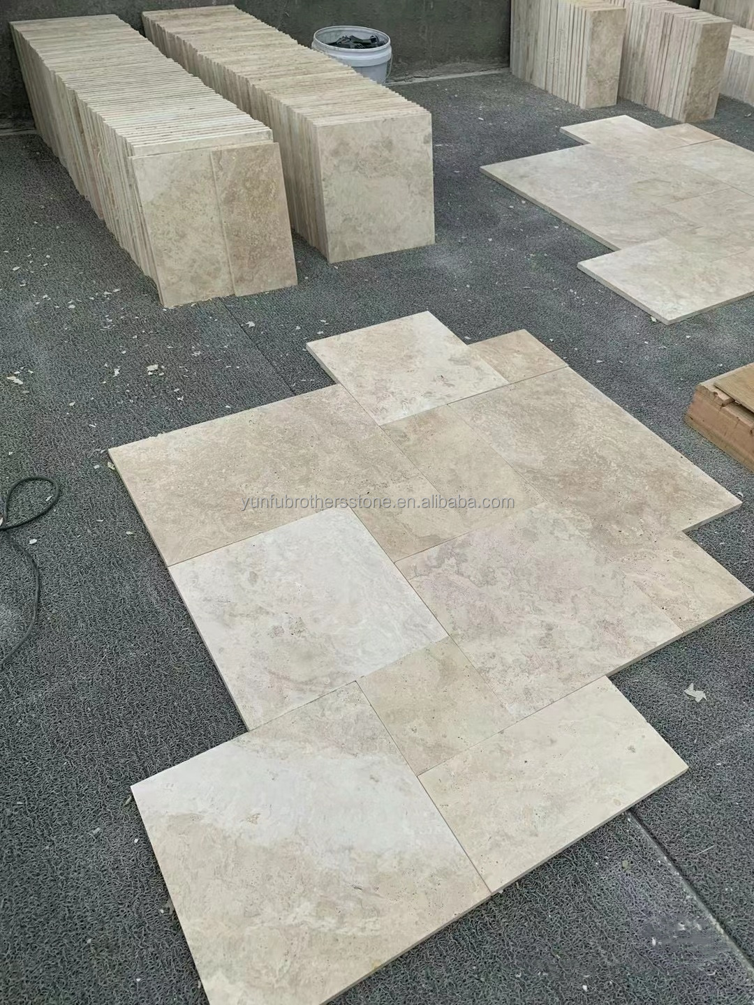 Modern Design Style Natural Silver Travertine Stone Ivory Deck Tile for Pool Flooring