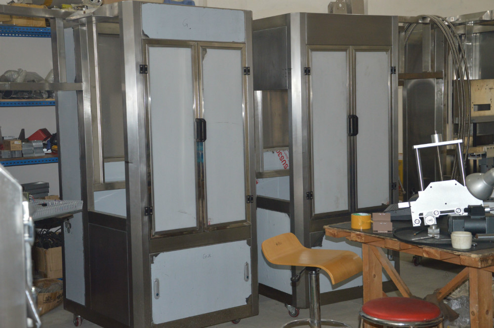 Packaging Bottles with Full Automatic Bottle Shrink Sleeve Labeling Machine